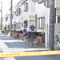 市川で女性刺される　元夫が逃走、身柄確保　殺人未遂容疑で逮捕