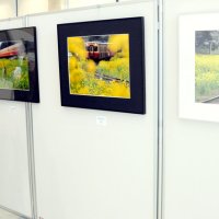 小湊鉄道の魅力作品に　里山走る風景写真展　市原、１４日まで
