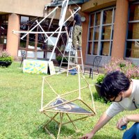 制作や手入れ作業を行った学生たち
