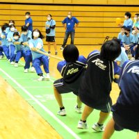 力合わせ思い出づくり　市原で中学生綱引き大会