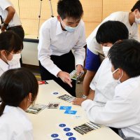 目標達成、大切なことは？　カードゲームで学ぶ　成田国際高教諭が指導　香取・新島中１、２年生　【ＳＤＧｓちば】