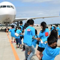 ジェット機と綱引き大会！！　親子１３０人、力合わせ　１００トン、１８メートル動かす　成田空港３年ぶり開催