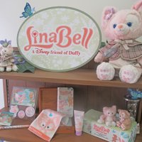 リーナ・ベルのさまざまなグッズ。とにかく「かわいい！」。足の裏には「ミッキーシェイプ」が