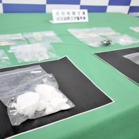 覚醒剤、下半身に隠し密輸　訪日ツアー参加の女を摘発　成田税関、水際対策の緩和後初めて　千葉地検起訴