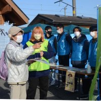 学生考案コース楽しむ　ハイキングツアーに１４０人　東金・城国大