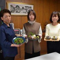 竹炭生かして真っ黒グルメ　イオンモール幕張新都心で２８、２９日お披露目　荒れた竹林問題、解決へ飲食店ら