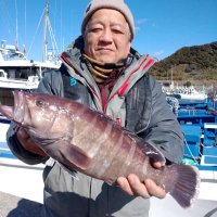 飯岡沖でゲットしたマハタ（写真は「隆正丸」提供）