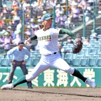 常葉大菊川─専大松戸　先発し、完封勝利を挙げた専大松戸の平野＝甲子園