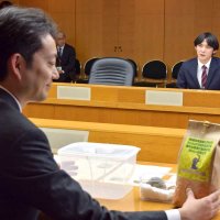 ジャンボタニシをやっつけろ　稲作の天敵、わな考案し特許取得　千葉県農大２年の岩沢裕来さん　農林水産大臣賞を受賞