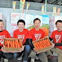 船橋にんじん消費者へＧＯ　今年も千葉ジェッツ箱で出荷始まる　努力で甘い「ベーターキャロット」に