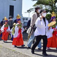 花まつり　稚児行列華やかに　茂原・藻原寺で３年ぶり