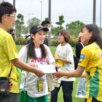 選手による「その場」での即席サイン会も好評