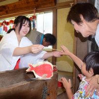 ４年ぶり鯛ちょうちん　茂原・八坂神社　参拝者にきょうも