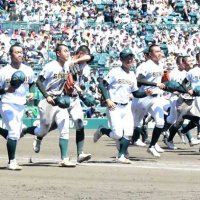 専大松戸、終盤しぶとく　第１０５回全国高校野球選手権大会