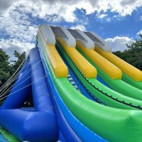 【速報】プールのスライダーで男児太もも骨折　稲毛海浜公園、流れる水量多く　千葉市美浜区