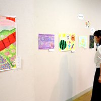 子どもギャラリー初開催　茂原市立美術館・郷土資料館　夏休みに親しんで　絵画や習字、独創的５３点並ぶ　収蔵品展で「動物園気分」も