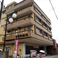 １９６７年に建てられた現在の「かぢや旅館」＝富津市金谷