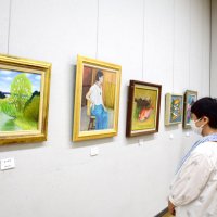 楽しさ、上達伝える６７点　３絵画教室が合同展　２７日まで　茂原市美・郷土資料館