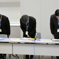 他校の教諭２人に暴行、薬園台高の男性教諭に停職６カ月　未成年にわいせつの中学教諭２人免職　浦安高教諭はバレー部員に「くず」「ごみ」　千葉県教委処分