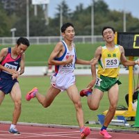 男子１５００メートル、宮後（松戸六）０秒０３差Ｖ　千葉県中学新人大会　陸上