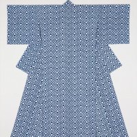 長板中形着物「幾何文」松原伸生作（提供：君津市立久留里城址資料館　撮影：ＭｅｇｕｍｉＳａｋａｇｕｃｈｉ）
