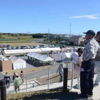 津波避難広場で意識新た　人工丘登り、備蓄倉庫も確認　山武・緑海地区　防災フェスタ
