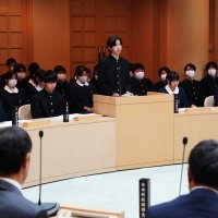 将来も住みよい町に　御宿の中学生議会で決議　地域課題を続々質問
