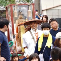 安寧願う７００キロ踏破達成　京都から７０日「高徳院」星住職が帰郷　南房総