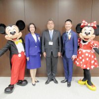 ディズニー親善大使に初の男性　ＴＤＲ２０２４－２５年アンバサダー就任報告　男女２人で魅力発信