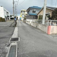 【速報】タクシー強盗か、駐車場に意識不明の男性　館山の中心部　料金４万円被害、車両は市内に乗り捨てられ