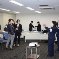 防犯・防災推進へ　女性職員が勉強会　あいおいニッセイ