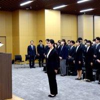 希望胸に第一歩　千葉市で発令式、新採用職員配属