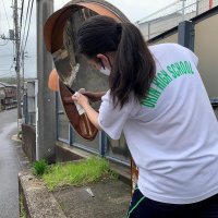 交通事故ゼロの街へ　カーブミラーを清掃　若葉区、桜林高生