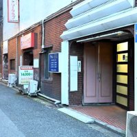 売春防止法違反の罪で関係者4人が起訴されたソープランド＝１７日、千葉市中央区栄町