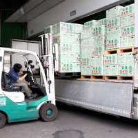 農業現場にも２０２４年問題　同一パレット導入、荷積みを効率化　運転手負担軽減へ　スイカ旬のＪＡ富里市