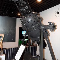 プラネタリウム館内に展示されている「コスモくん」