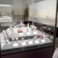 占領下日本の小物１７０点　「Ｏｃｃｕｐｉｅｄ」刻印展示第３弾　東金　城国大水田美術館