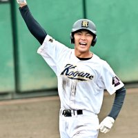 勝利へ導く延長満塁弾　小金・竹内　第１０６回全国高校野球　千葉大会　第８日
