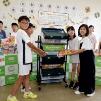 八千代・大和田西小　食品集め支援のリレー