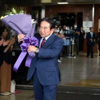 印西・板倉市長が退任式　「宝を残せた」実績強調　３期１２年振り返り