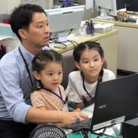 仕事中のパパママ格好良い！　千葉県庁で「子ども参観日」