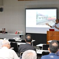 地理の魅力　ユーモラスに　千葉市「おもしろ半島」講演会