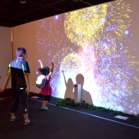 夏祭り気分で科学に触れて　花火打ち上げ体験も　千葉市科学館　２５日まで特別展