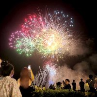 ５０００発の花火５万人魅了　館山湾花火大会