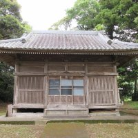 梁などが朽ち、取り壊された拝殿（提供写真）

