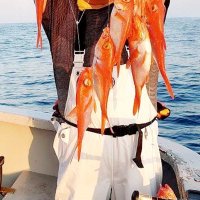 片貝沖でゲットしたキンメダイ（写真は「第１二三丸」提供）