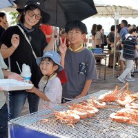 伊勢エビ大盤振る舞い　セット販売、つかみ取り、無料汁…　その場でバーベキューも　御宿