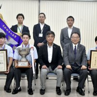 千葉黎明「連覇目指す」　男子団体、全国初Ｖを報告　全国高校ゴルフ選手権大会