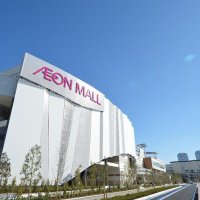 イオンモール幕張新都心リニューアルオープン　２年かけ店舗と外装刷新