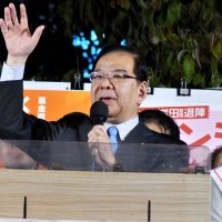 「腐敗政治一掃、信頼取り戻す」　津田沼駅で共産・志位議長　【政風ちば】